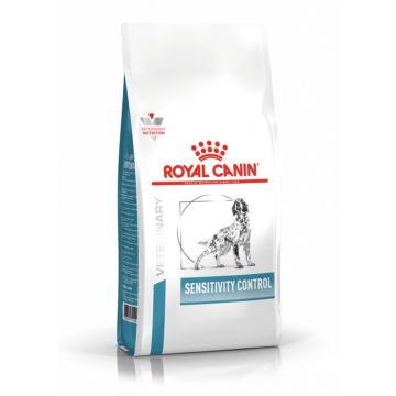 Royal Canin רויאל קנין 7 ק"ג מזון רפואי יבש לכלבים בוגרים עם רגישויות עיכול&#44; על בסיס בשר ברווז וטפיוקה (סנסיטיביטי קונטרול)